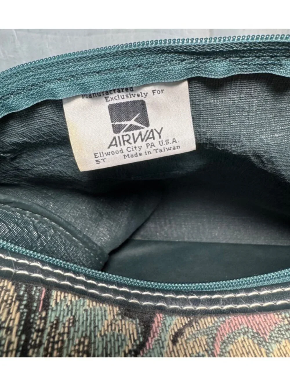 Vintage Airway Floral Tapestry Carry-On Bag – 80s/90s Weekender Travel Satchel